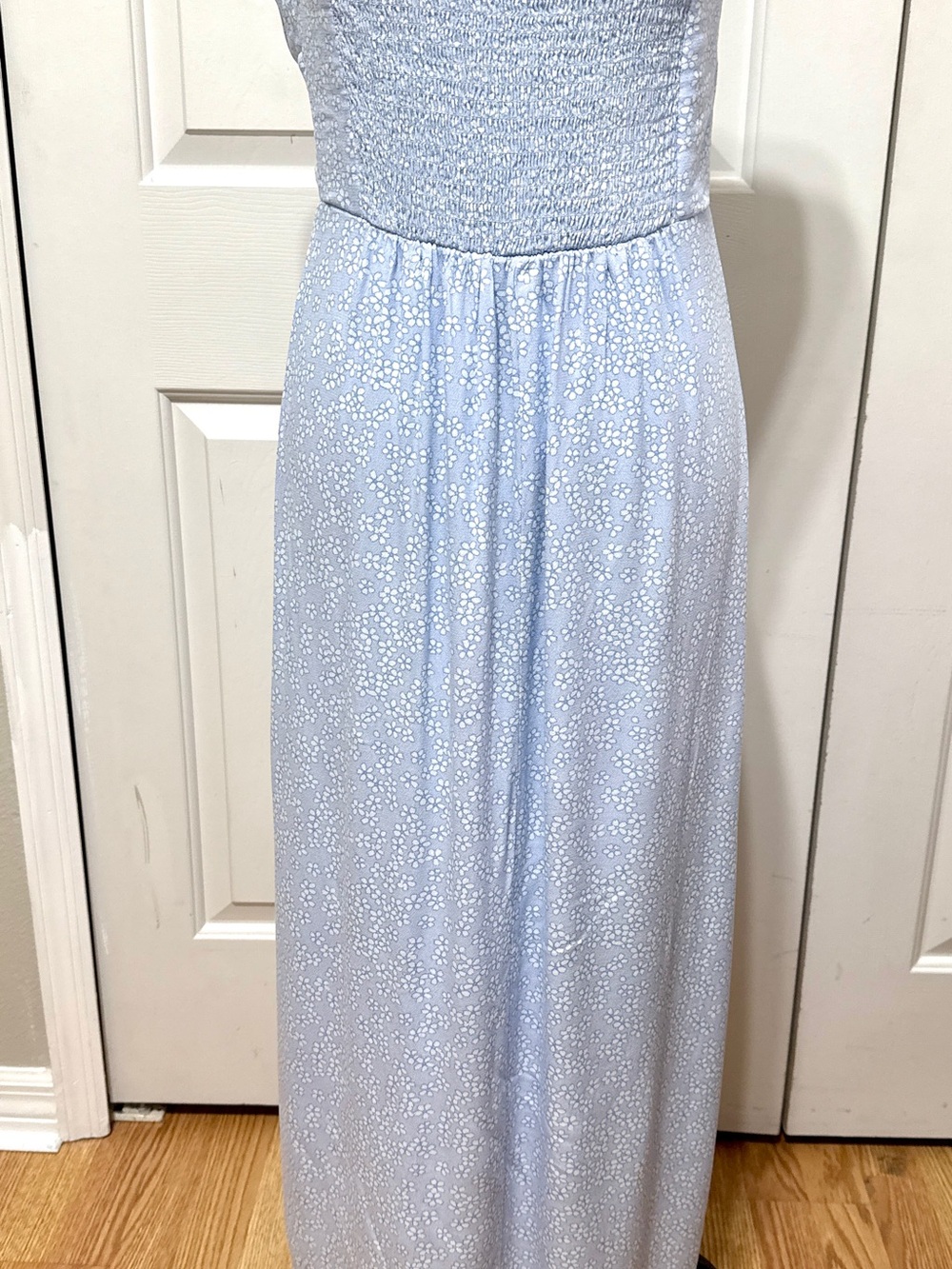Aeropostale Light Blue Floral Smocked Long Summer Strapless Dress Ruffle Slit M - Picture 6 of 8